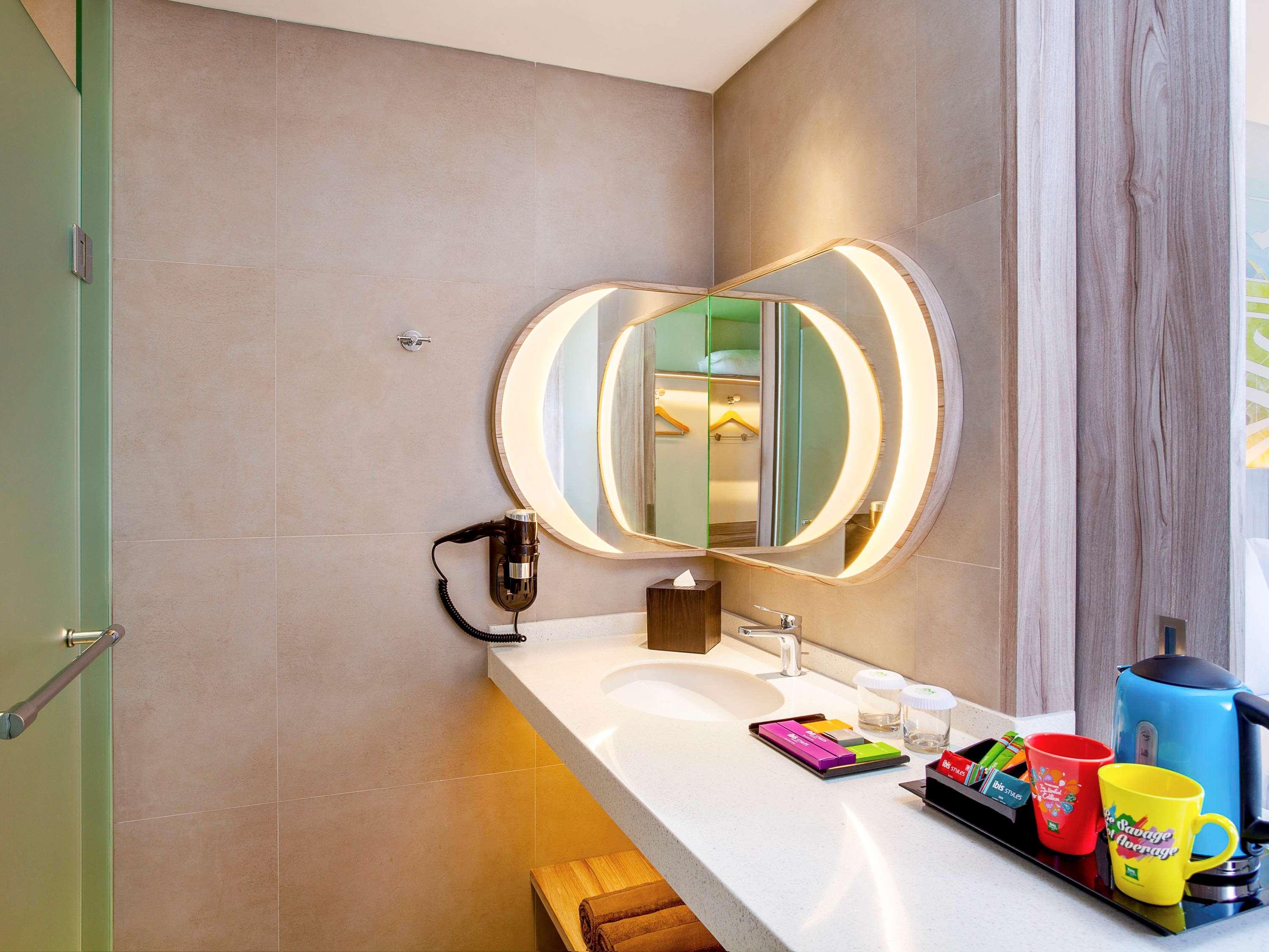 Ibis Styles Bandung Grand Central Esterno foto