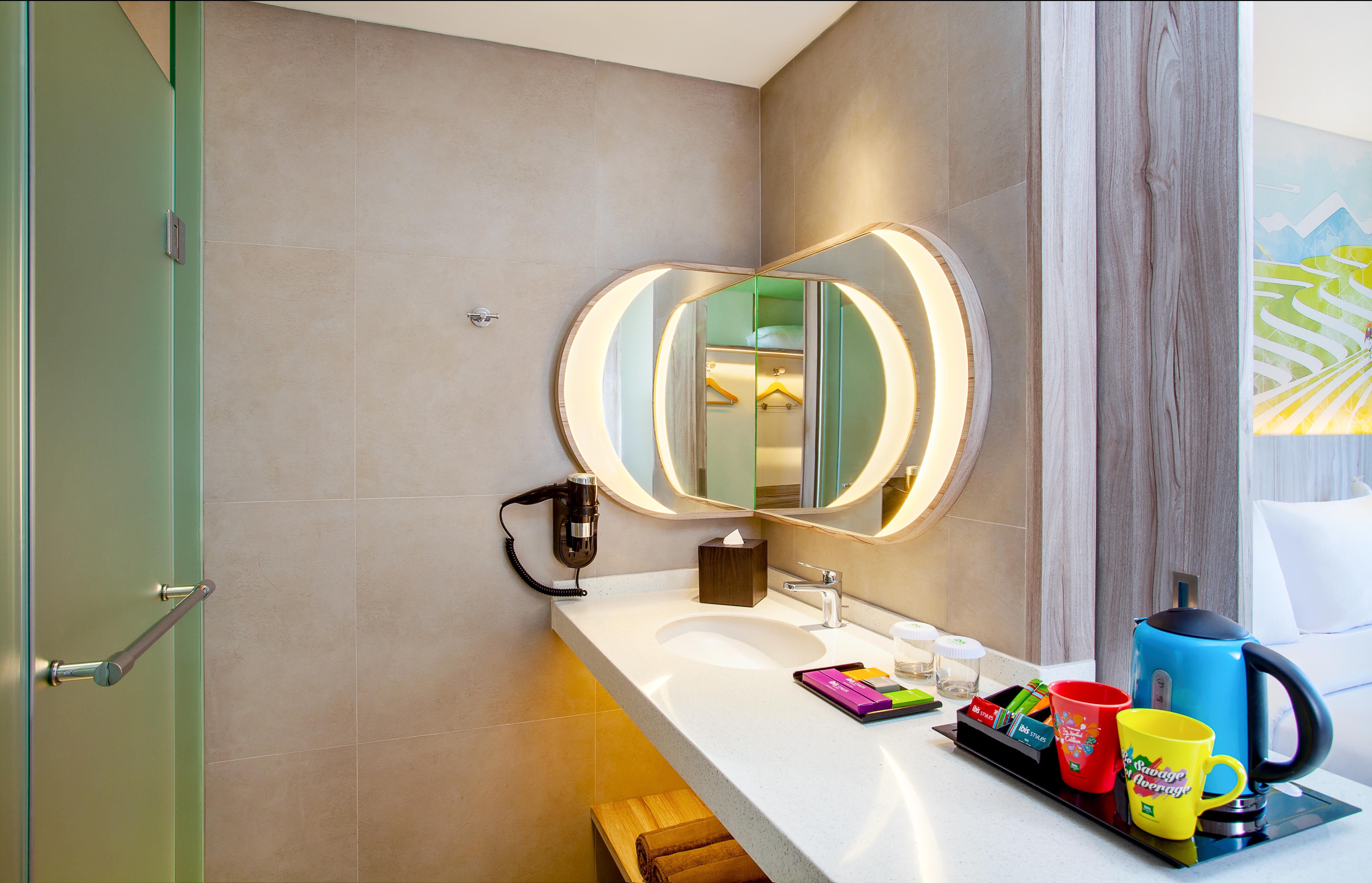 Ibis Styles Bandung Grand Central Esterno foto